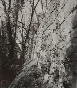 Resti di mura rinvenuti sul Tomenone
